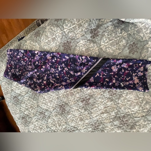 Fabletics Leggings - Picture 3 of 3